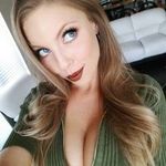 Hall Gidget - @hall_gidgettty - Instagram