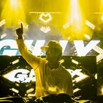 G!LLY - @gillyonaux - Instagram