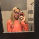 Gillian Davis - @gillians_closet1 - Instagram