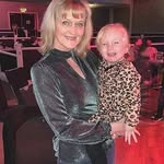 Gillian Squires - @squiresgillian - Instagram
