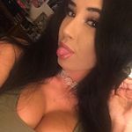 Gina Avery - @ginaavery2076 - Instagram