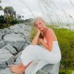 GINA HOGAN - @gina_hoganlee - Instagram