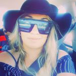 Gina Staples - @ggstaples17 - Instagram