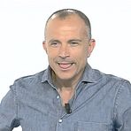 Giorgio Mastrota picchia i gatti col ferro da stiro - Facebook