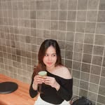 @gladystandi - Instagram