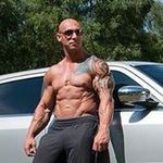 Glenn Gillis - @minniedarco - Instagram