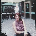 Gloria Davalos - @gloriadavsan - Instagram