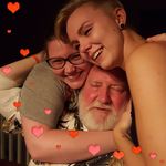 Gloria Hoffman - @poppysglo - Instagram
