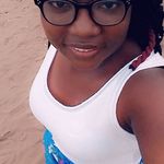chez Senan bouffe - @gloriaahanhanzoglele - Instagram