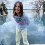 Gloria Warner - @gloria_isabelle_war - Instagram