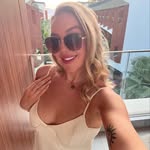 @_gracebates - Instagram