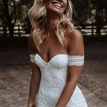 Grace Mosley - @styleaislebridal - Instagram