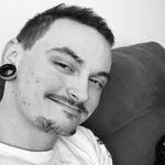 Graeme Johnson - @carvekissedwoods - Instagram