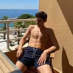 @greg_levav - Instagram