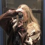 @gwenbloom.png - Instagram