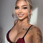 Hayley Clarkson - @hayleyclarkson77 - Instagram