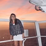 Hailey Hobbs - @hailey_elyse_closet - Instagram