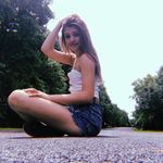 hailey larson - @hlarson168 - Instagram