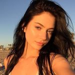 Hailey Larson - @haileylarsonmakeup - Instagram