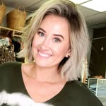 Hailey Whitaker - @hailstothequeen - Instagram