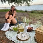 Hailey Wilkinson - @haileys.flipsandfinds - Instagram