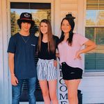 Halle Crenshaw - @hallecrenshaw - Instagram
