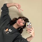 Haley Calvert - @heyhaleyhi - Instagram