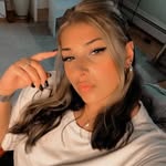 𝐻𝑎𝑙𝑒𝑦 𝐶𝑜𝑛𝑤𝑎𝑦 - @halesx._ - Instagram