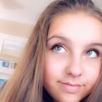 Haley Croft - @lots_of_funny_memes - Instagram