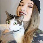 Haley Crouch - @backup.pet - Instagram