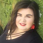 Haley Long - @theredlipsticklife - Instagram