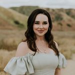 Haley Lyman - @thebeautyartist_np - Instagram