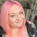 Hayley McLean - Family Travel Content Creator - @sparklesandstretchmarks - Instagram