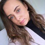 Hayley Sewell - @hayley_swl - Instagram