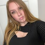 Hali Schaffer - @just_being_hali_ - Instagram