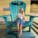 Halie Foster - @halie.jfoster - Instagram