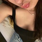 Hana Walker - Facebook