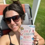 Hannah Baggett - @bookswithbaggett - Instagram