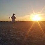 Hannah Beesley - @hannahebees - Instagram