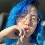 Hannah Bertram - @dad.various - Instagram