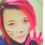 Hannah blizard - @hannahrazorblades - Instagram