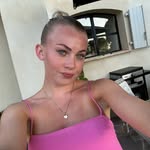 @hannahfeeney3 - Instagram