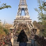 Robyn Hannah Halder - @robynhalder - Instagram