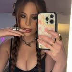 H - @hannahhandelsman - Instagram