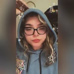 Hannah Lemons - @yikes.its.hannah - Instagram
