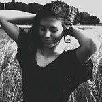 @hannahlott - Instagram