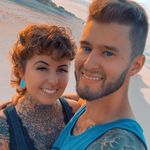Hannah & Noah Snyder - @theaveragefitnesscouple - Instagram