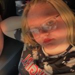 Hannah Tackett - @han_bananscloset - Instagram