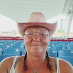 Hannah Traub - Facebook