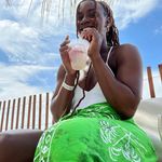 Hannah_tyson - @barnie_juice - Instagram